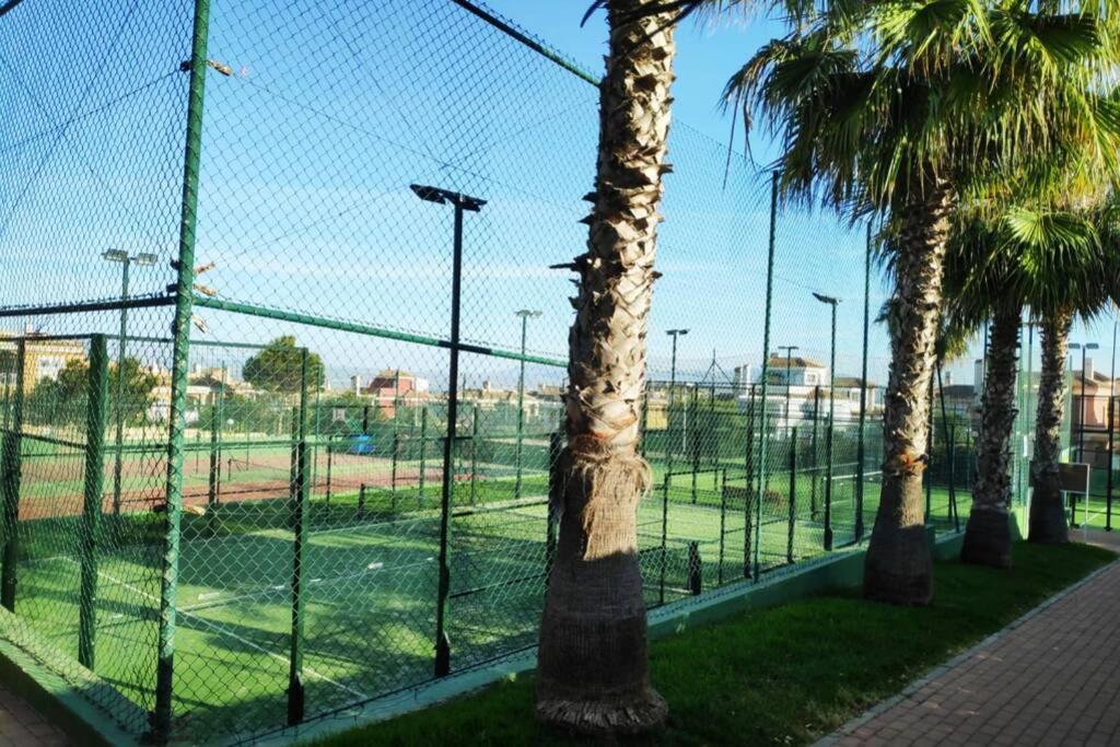 Montefaro Spacious Townhouse - Beach & Pool سانتا بولا المظهر الخارجي الصورة