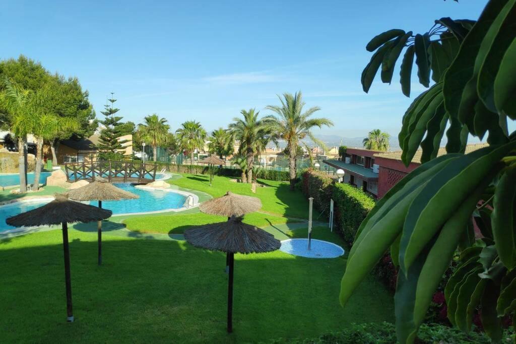 Montefaro Spacious Townhouse - Beach & Pool سانتا بولا المظهر الخارجي الصورة